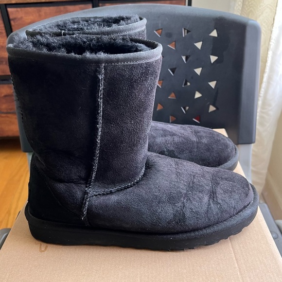 SOLD!!!Ugg Boots - Picture 6 of 12